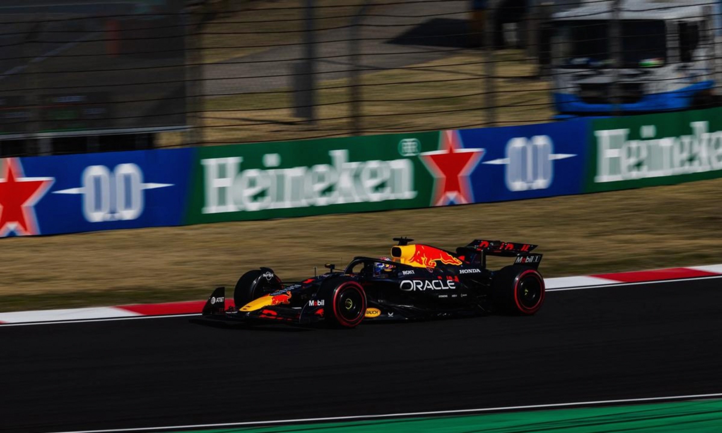 威廉姆斯逆转红牛车队,皮亚斯特里统治全场 威廉姆斯逆转红牛车队,皮亚斯特里统治全场