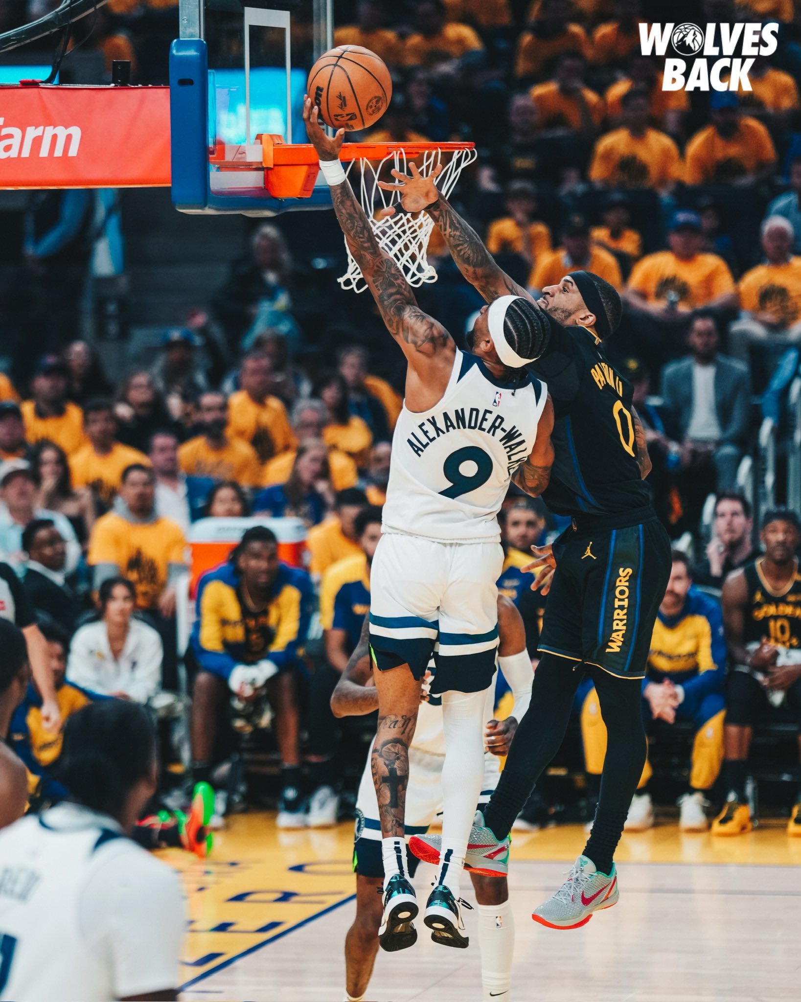 爵士翻盘雷霆,伦纳德带队取胜 爵士翻盘雷霆,伦纳德带队取胜