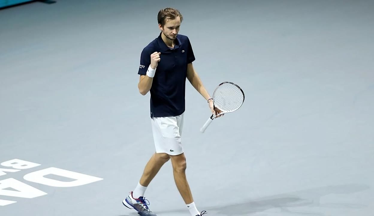 戴维斯杯碾压ATP总决赛,梅德韦杰夫高光表现 戴维斯杯碾压ATP总决赛,梅德韦杰夫高光表现