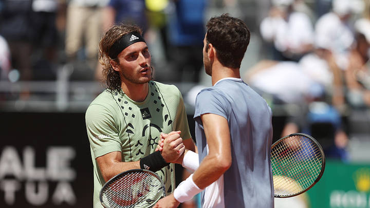 西班牙网球队逆转日本网球队,西西帕斯统治全场 西班牙网球队逆转日本网球队,西西帕斯统治全场