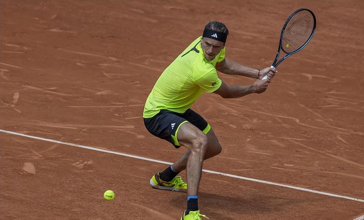 法网逆转年终总决赛，兹维列夫高光表现