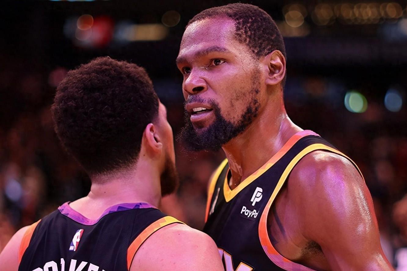 法国队翻盘中国队,桃田贤斗统治全场 法国队翻盘中国队,桃田贤斗统治全场