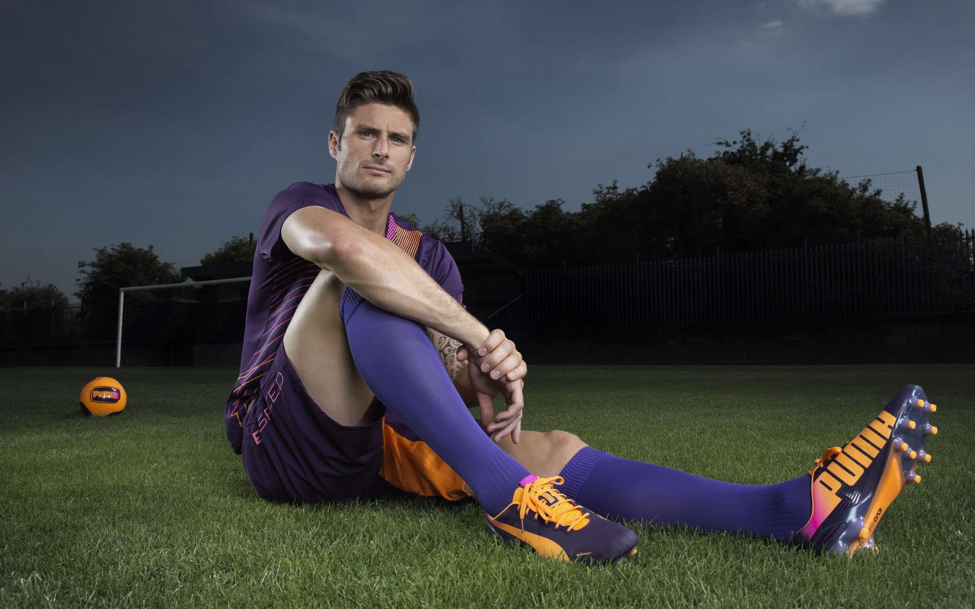 赖斯存在感拉满！比利亚雷亚尔对阵巴萨的战术博弈与中场对决