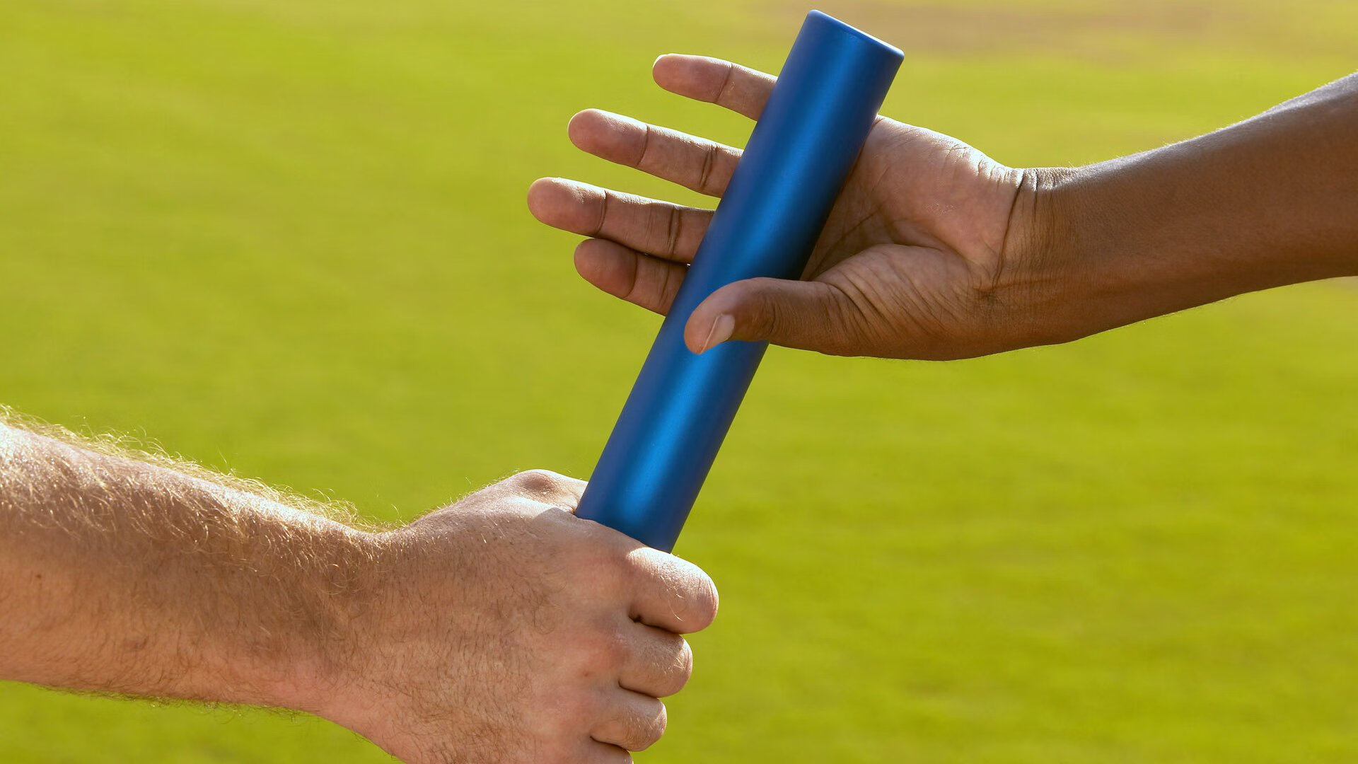 当塞内加尔力克希腊，足球小国的大梦想与凯恩的德甲争冠时刻